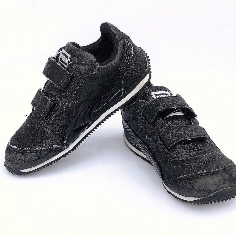 Black Glitter Pumas